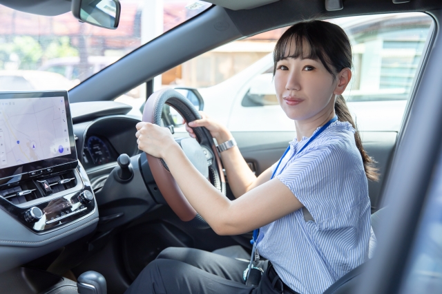 初めて車を買う大学生、新社会人へ｜新車・中古車の購入費を節約するコツ