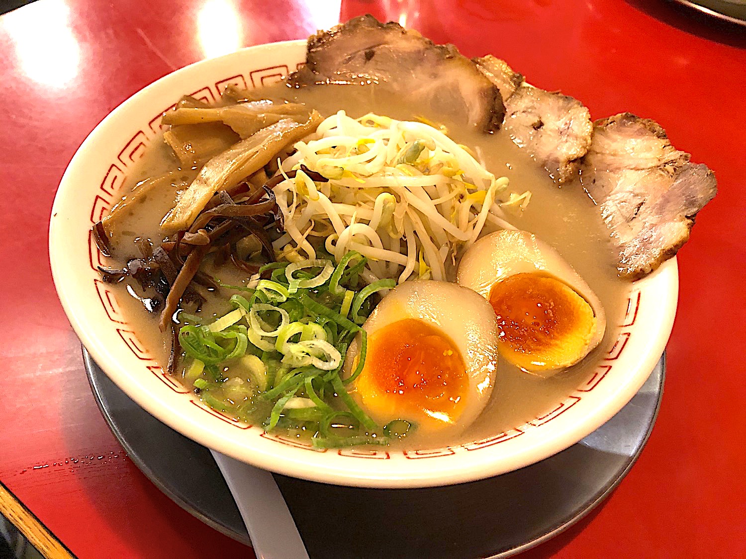 ラーメン赤組